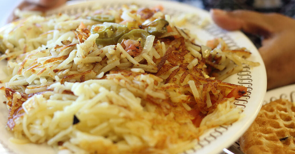How to Cook Cheesy Potatoes With Shredded Hash Browns