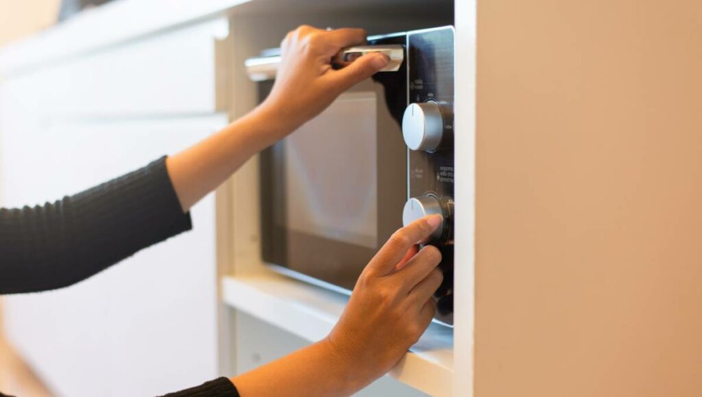 Is a 1000 Watt Microwave Good and How It Compares to Other Wattages