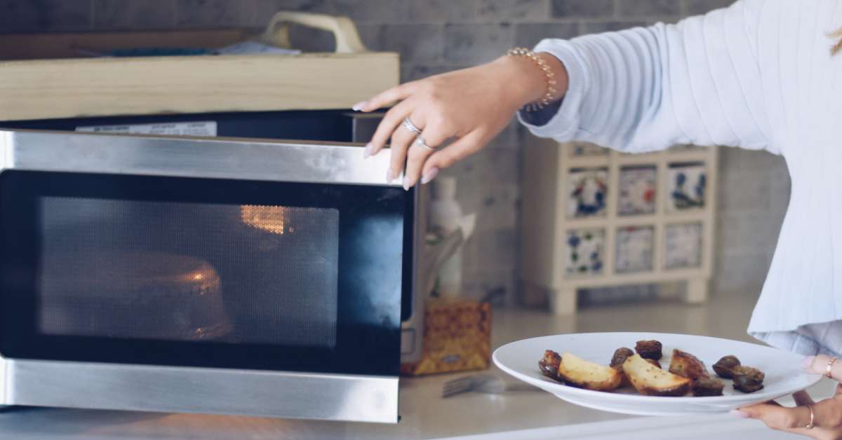 Is It Bad To Eat Microwaved Food Every Day?