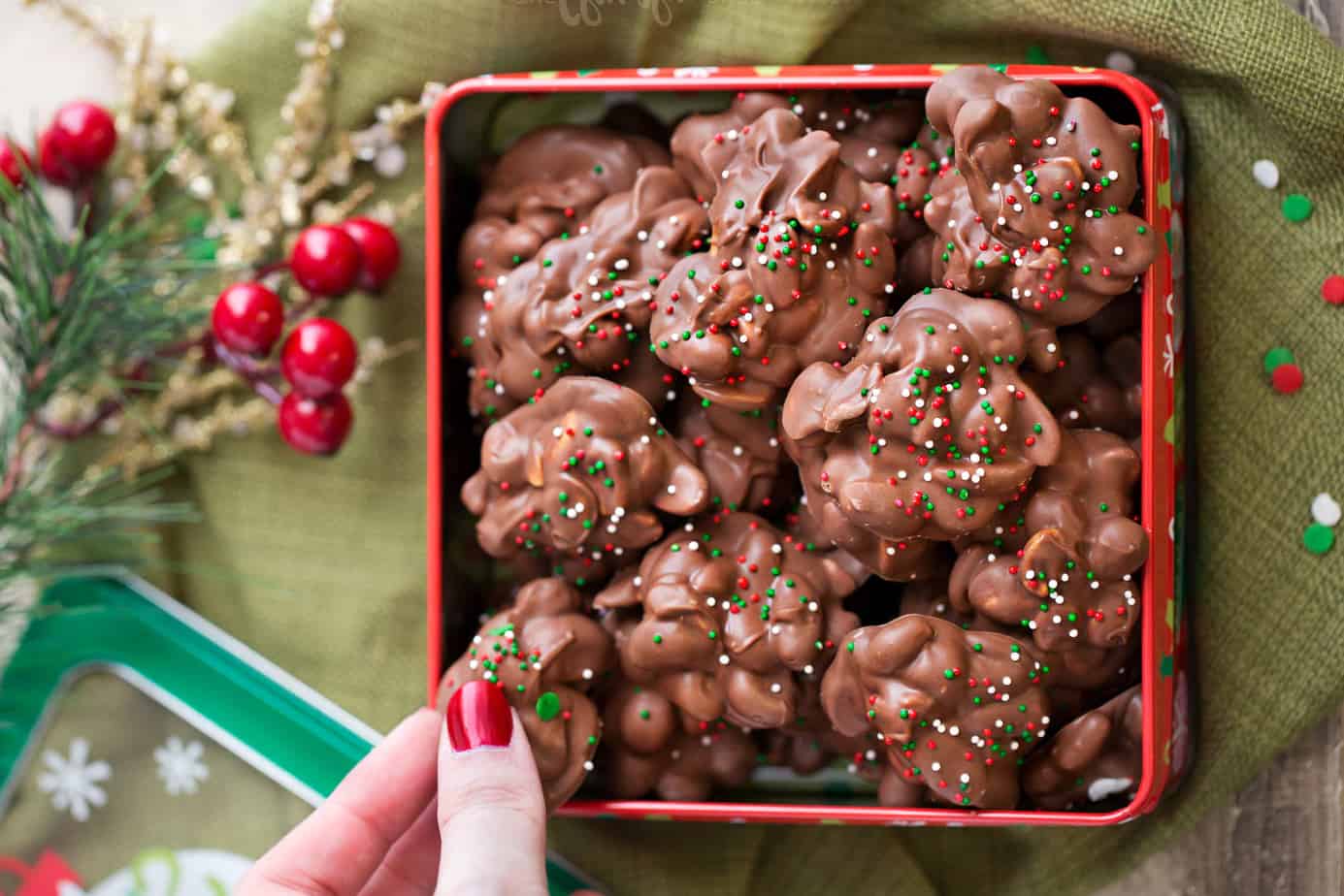 34 Christmas Candy Recipes for Kids (Delicious & Easy)