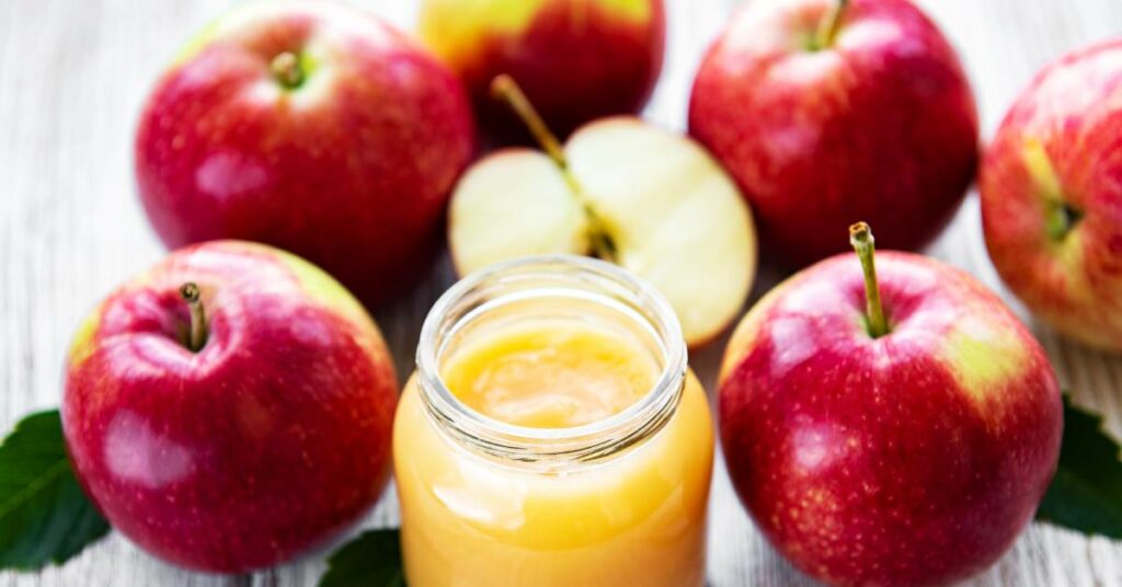 Yes, granny smith apples can be used for making applesauce. The tartness and firmness of the granny smith apples will be a good match for applesauce.
