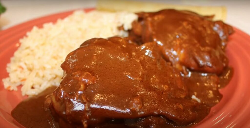 What to Serve with Chicken Mole