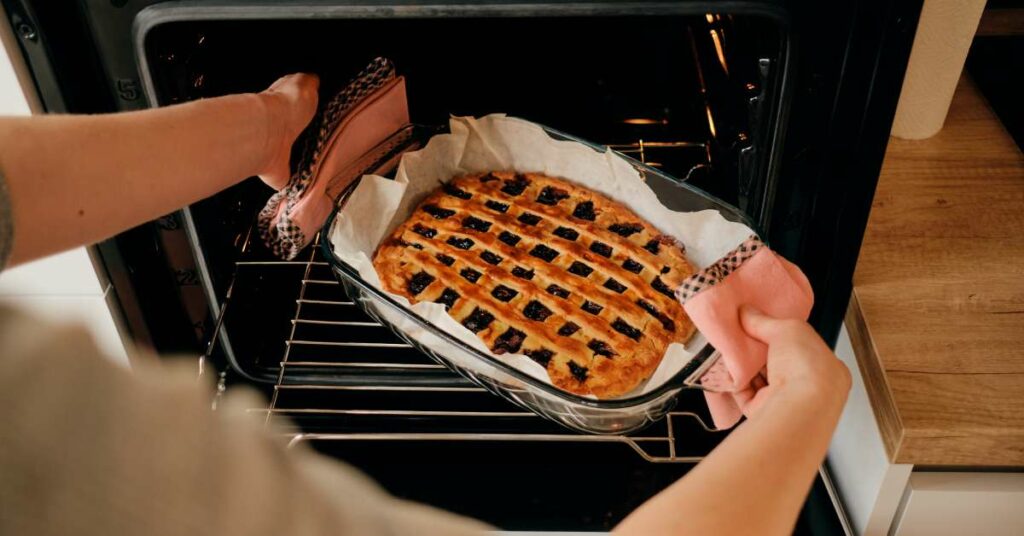 can you bake a pie in a toaster oven