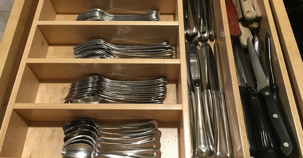 Organize the Knives