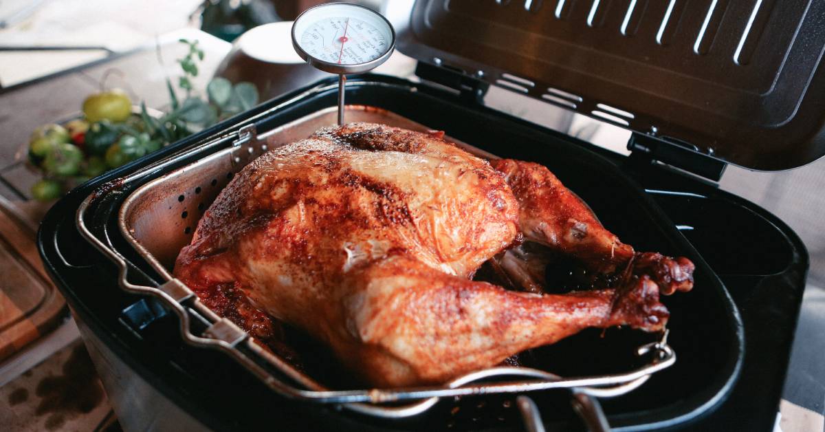 how much oil to deep fry a turkey and how is it made