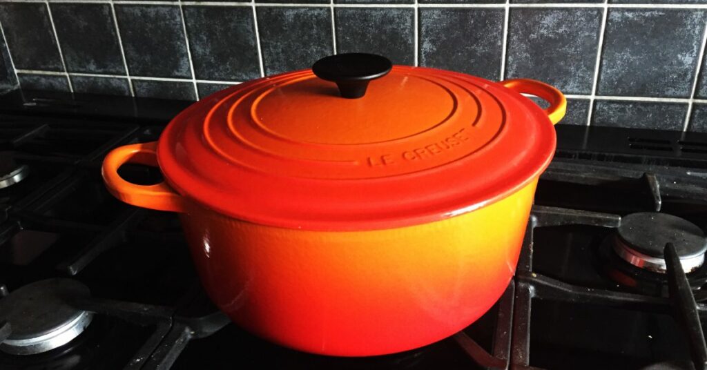 what does the number mean on the bottom of le creuset cookware