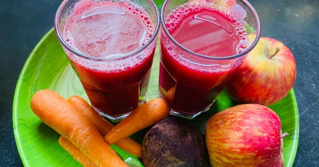 apple, beetroot + carrot juice recipe {vegan, raw, paleo, gluten, dairy free}