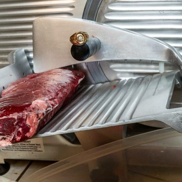 can-meat-slicer-cut-bone